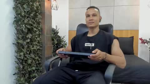 Snapshot of sterling_magnus chatting on 02-20-26, 08:31 online show from 02-20-26, 08:31