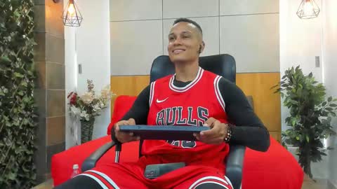 Snapshot of sterling_magnus chatting on 02-28-26, 09:05 online show from 02-28-26, 09:05