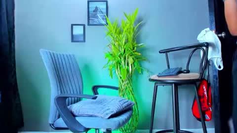 Snapshot of stev_velez chatting on 01-11-26, 06:13 Steve online show from 01-11-26, 06:13