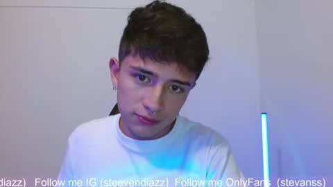 Snapshot of stevans_ chatting on 02-16-26, 02:07 Stevan online show from 02-16-26, 02:07