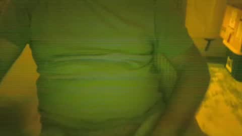 Snapshot of steve093066 chatting on 06-12-26, 01:37 Steve online show from 06-12-26, 01:37