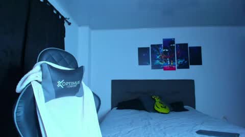 Snapshot of steve_coltt chatting on 04-23-26, 02:57 steve_coltt online show from 04-23-26, 02:57