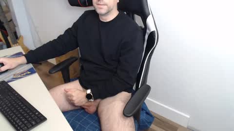 steve_oo8 online show from 01-08-25, 05:15