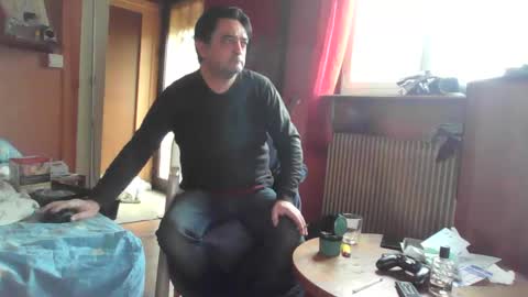 Snapshot of stevefromfrance chatting on 12-30-24, 12:52 stevefromfrance online show from 12-30-24, 12:52