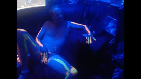 Snapshot of stevemiller0973 chatting on 06-10-26, 04:34 TheCapt. online show from 06-10-26, 04:34