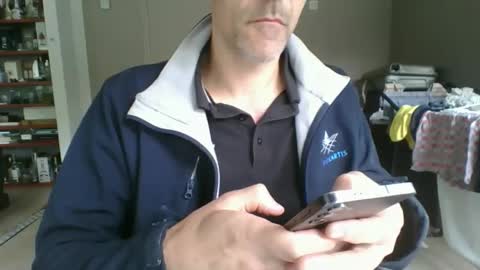 steven123456785857 online show from 10-02-25, 11:28