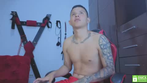 Snapshot of steven_skinnyboy chatting on 05-04-26, 03:24 Steven online show from 05-04-26, 03:24