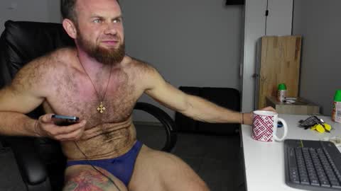 Snapshot of stewart_benzo chatting on 10-25-25, 01:07 Stewart Barnz online show from 10-25-25, 01:07