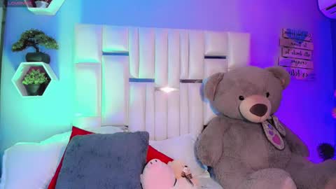 Steisee Reyes online show from 09-20-25, 07:09