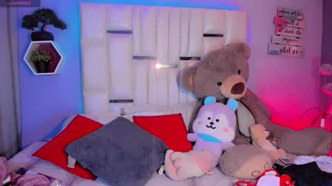 Snapshot of steyseequeen chatting on 11-14-25, 08:24 Steisee Reyes online show from 11-14-25, 08:24