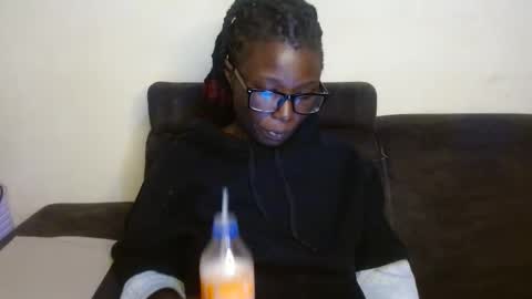 Snapshot of sticklavah chatting on 12-21-25, 06:09 sticklavah online show from 12-21-25, 06:09