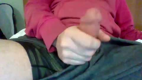 Snapshot of stickylittletoes chatting on 03-25-26, 02:45 Wakeandbaked online show from 03-25-26, 02:45