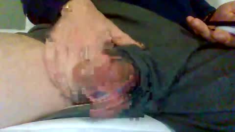 Snapshot of stickylittletoes chatting on 03-31-26, 03:01 Wakeandbaked online show from 03-31-26, 03:01