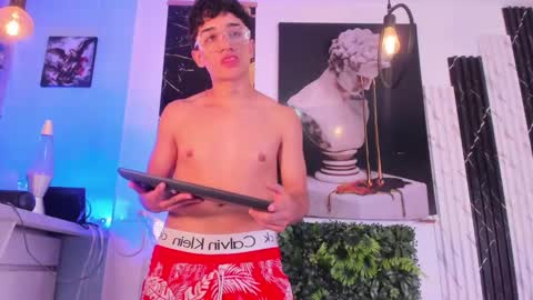 Snapshot of stiiveen_24cm chatting on 02-27-25, 07:23 Stiven brendan online show from 02-27-25, 07:23