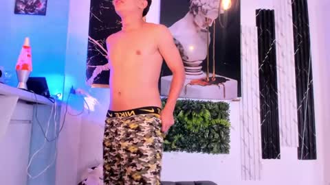 Snapshot of stiiveen_24cm chatting on 02-28-25, 04:54 Stiven brendan online show from 02-28-25, 04:54