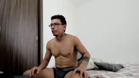stiven_trainer online show from 07-08-26, 03:16