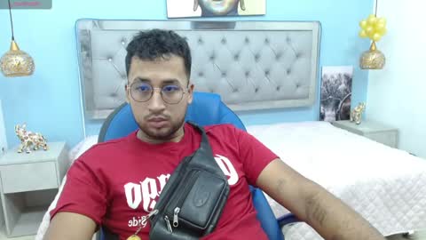 Snapshot of stivxtaczu chatting on 12-04-24, 12:58 STIV AND TACZU online show from 12-04-24, 12:58
