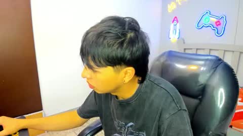 Stiwen online show from 10-17-25, 03:14