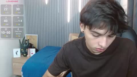 Snapshot of stiwentwink chatting on 06-13-26, 01:53 Stiwen online show from 06-13-26, 01:53