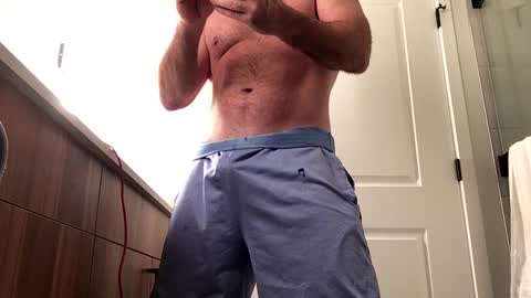 stlhotwifeguy online show from 01-01-25, 05:55