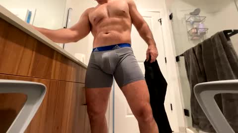 stlhotwifeguy online show from 03-12-25, 08:41