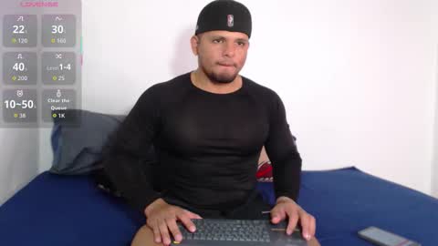 Snapshot of stone_lee_ chatting on 12-02-25, 06:30 Stone Lee online show from 12-02-25, 06:30