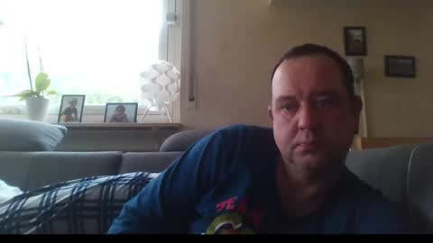 stoned1983 online show from 11-18-25, 08:19