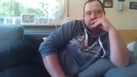 Snapshot of stoned1983 chatting on 04-22-26, 08:28 stoned1983 online show from 04-22-26, 08:28
