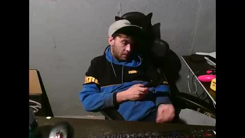 stonedpanda77 online show from 12-24-24, 09:06