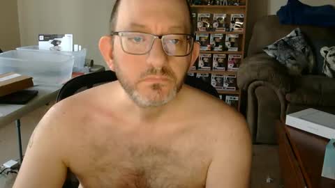 Snapshot of stonegrinder chatting on 01-04-25, 01:42 Stone online show from 01-04-25, 01:42