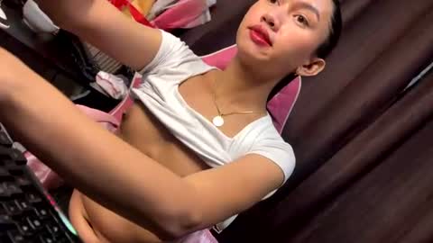 Snapshot of stonehard_sophia chatting on 06-21-26, 04:53 Cute Sophia online show from 06-21-26, 04:53