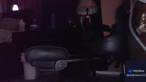 Snapshot of stoner394 chatting on 09-17-25, 10:22 stoner394 online show from 09-17-25, 10:22