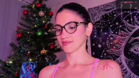 Snapshot of stonned_candy chatting on 12-03-25, 05:55 Liz online show from 12-03-25, 05:55