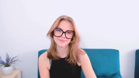 Stormi online show from 03-09-26, 09:35