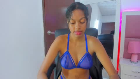 Sweety Stormi  online show from 01-14-25, 01:28