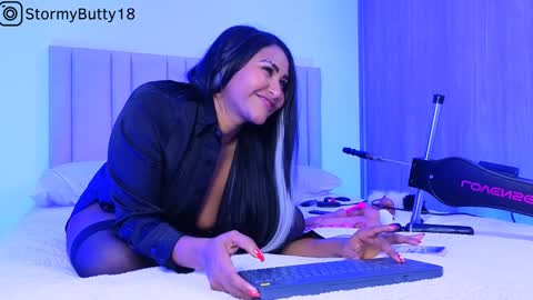Snapshot of stormybutty18 chatting on 01-07-25, 03:14 online show from 01-07-25, 03:14