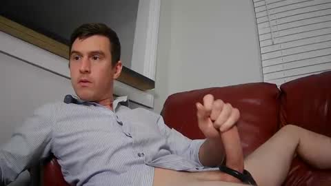 Snapshot of str8stuntcox chatting on 12-02-24, 03:37 Str8StuntCox online show from 12-02-24, 03:37