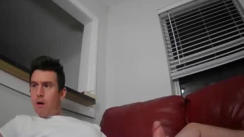 Snapshot of str8stuntcox chatting on 10-25-25, 04:20 Str8StuntCox online show from 10-25-25, 04:20