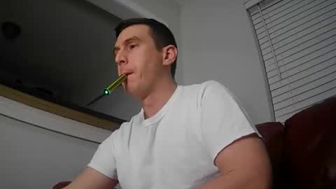 Snapshot of str8stuntcox chatting on 02-10-26, 03:32 Str8StuntCox online show from 02-10-26, 03:32