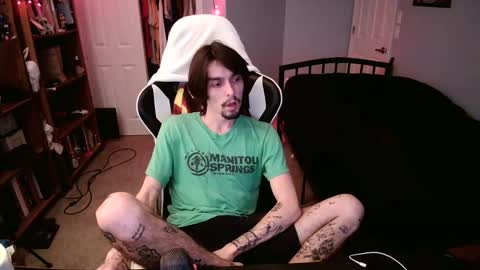 Snapshot of str8whiteboy21 chatting on 12-23-24, 05:39 str8whiteboy21 online show from 12-23-24, 05:39