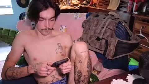 Snapshot of str8whiteboy21 chatting on 10-04-25, 03:21 str8whiteboy21 online show from 10-04-25, 03:21