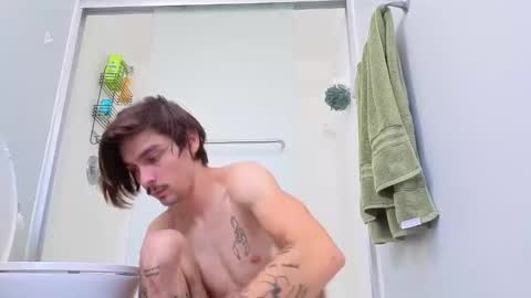 Snapshot of str8whiteboy21 chatting on 10-29-25, 05:47 str8whiteboy21 online show from 10-29-25, 05:47