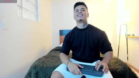 straight__friends online show from 11-19-25, 08:31