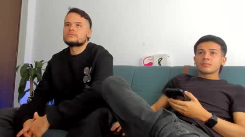 straight_boys_hornys online show from 11-29-25, 08:23