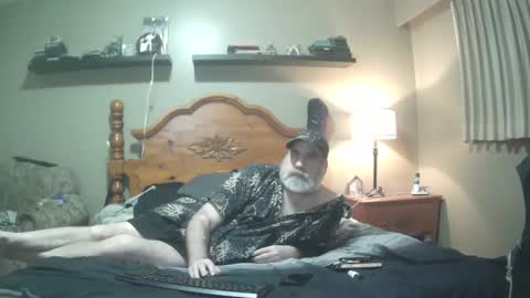 Straightbear4you online show from 02-27-25, 08:17