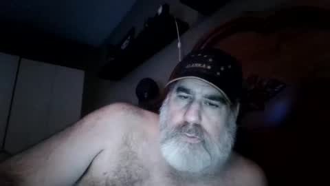 Snapshot of straightbear4you chatting on 06-06-26, 10:53 Straightbear4you online show from 06-06-26, 10:53