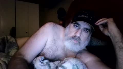 Snapshot of straightbear4you chatting on 06-11-26, 08:56 Straightbear4you online show from 06-11-26, 08:56