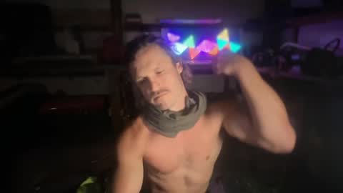 Snapshot of straightishd chatting on 06-03-26, 08:06 Cowboy Zuhly online show from 06-03-26, 08:06