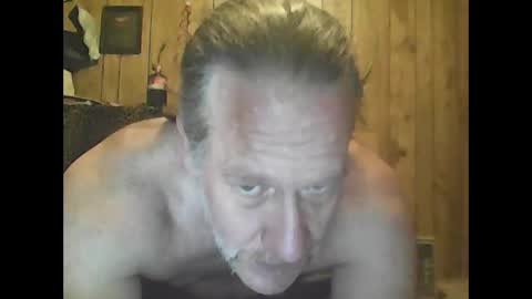 Snapshot of straightmaletouse chatting on 05-13-26, 09:39 straightmaletouse online show from 05-13-26, 09:39