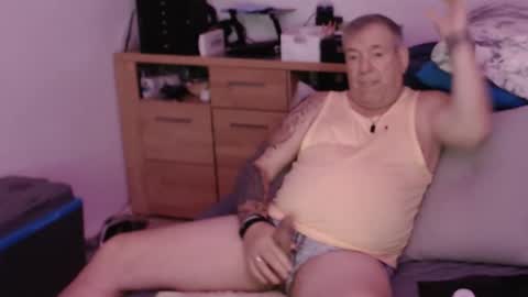 Stranger online show from 09-28-25, 09:31